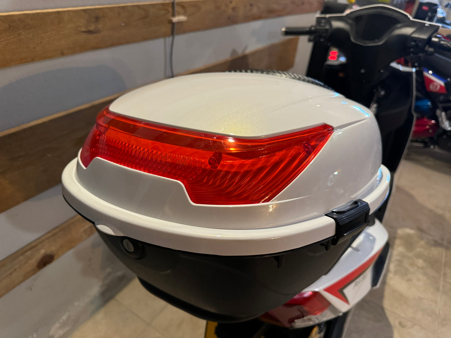 Scooter Elétrica NeoVolt Pulse white