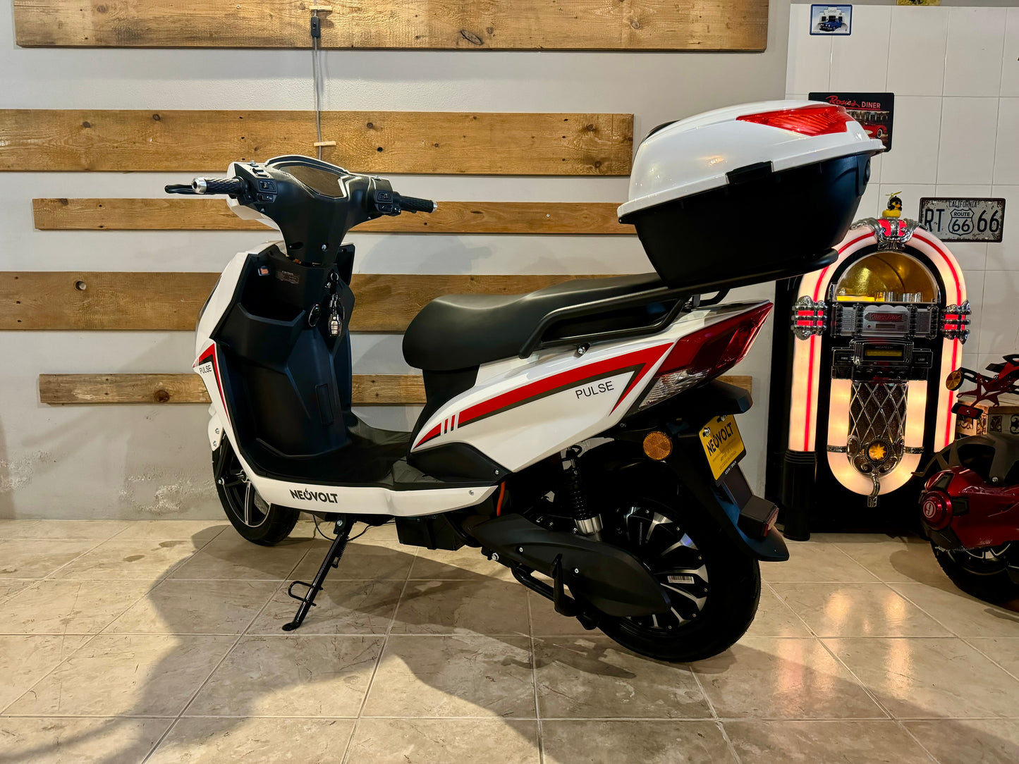 Scooter Elétrica NeoVolt Pulse white